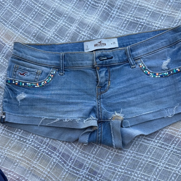 Hollister Blue Denim Beaded Low-Rise Shorts - Picture 5 of 5